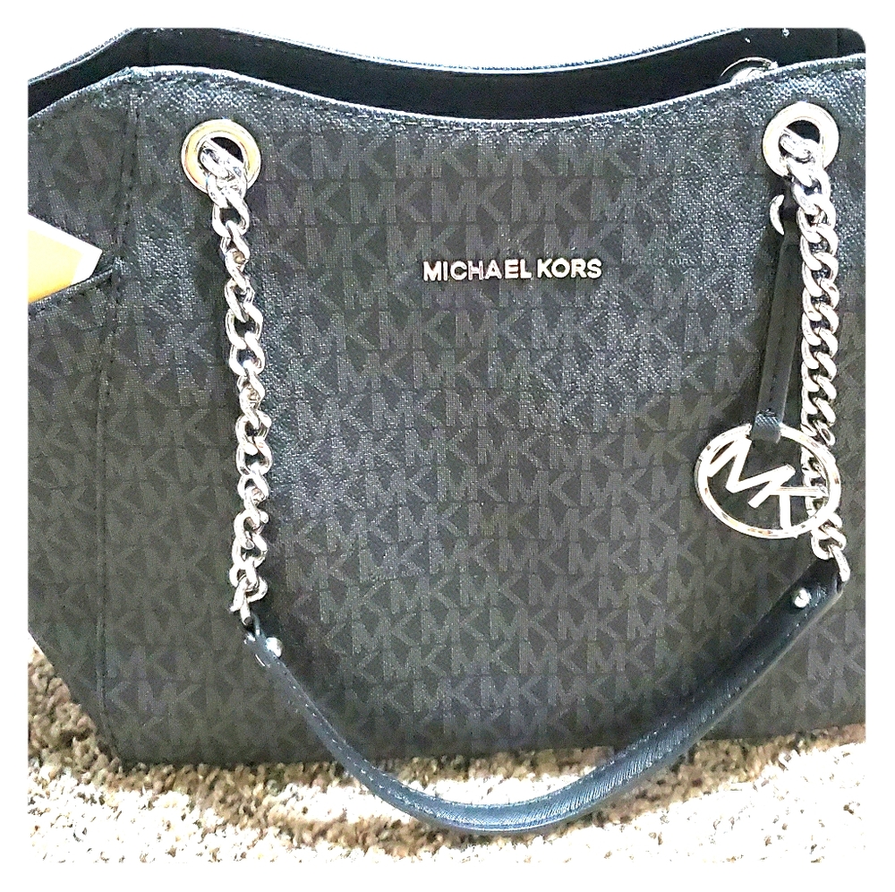Authentic Michael Khors Purse